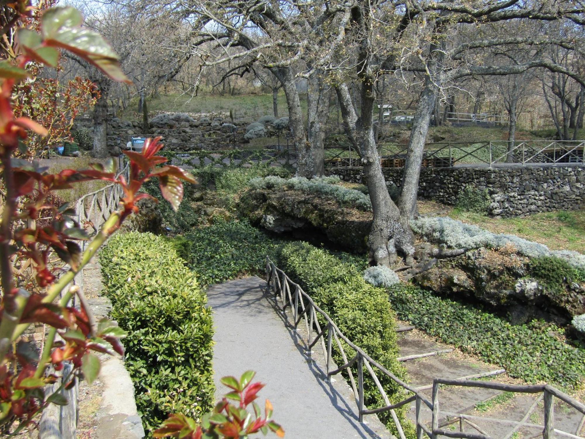 Boscoscuro Villa Ragalna Exterior photo